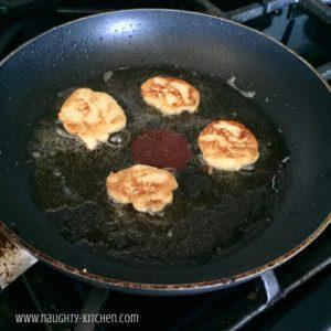 Sour Cream and Chives Smashed Tater Tots Appetizers Naughty-Kitchen.com