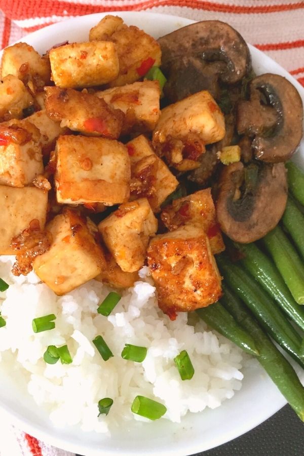 Sweet chili tofu with mushrooms and green beans