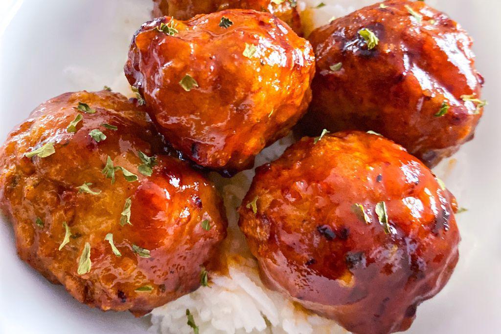 Honey Sriracha Turkey Meatballs close up.